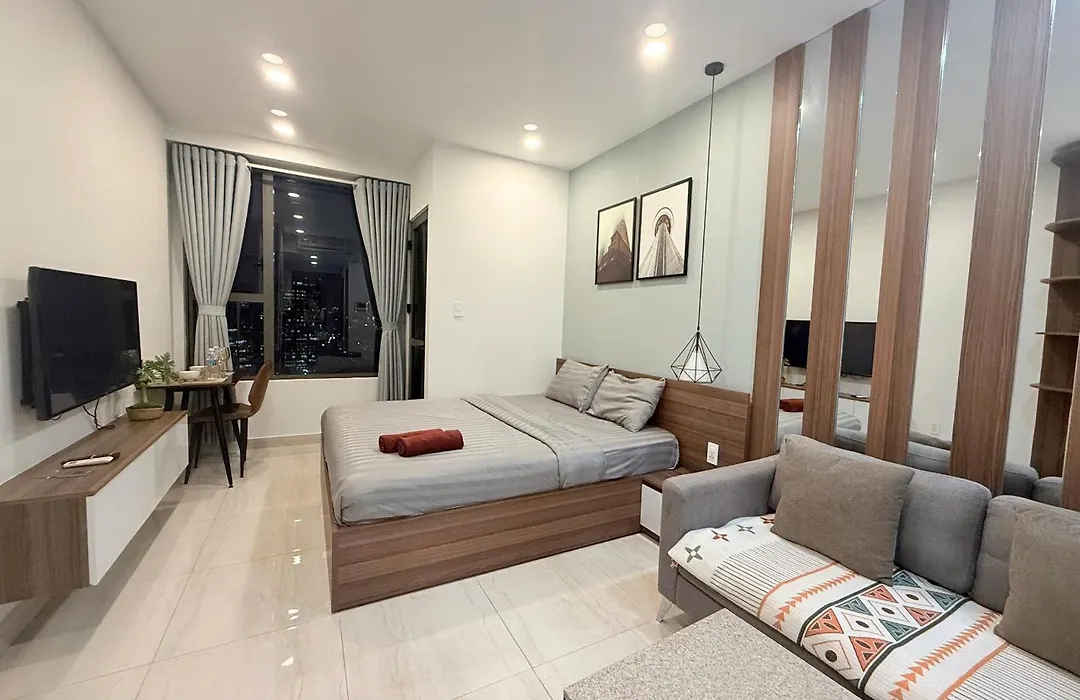 Stay With Me Saigon Apartment - Rivergate Building-1